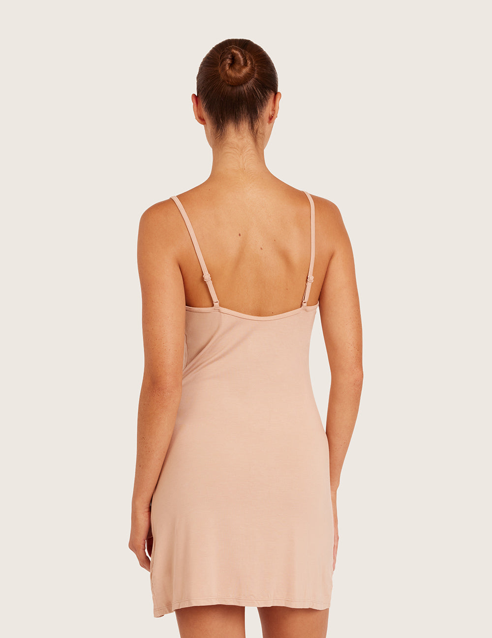 Basis Underkjole med V-hals