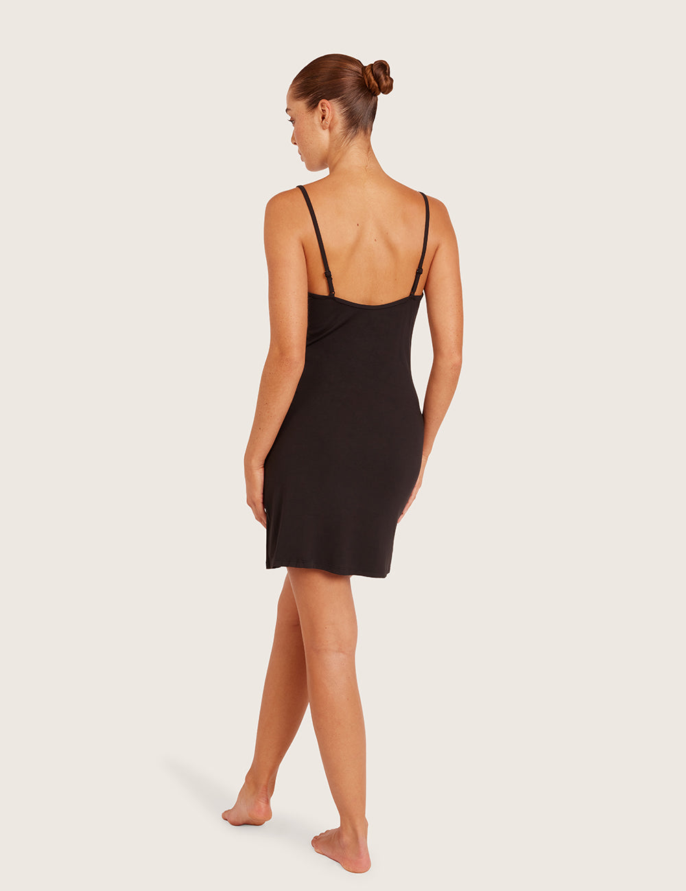 Basis Underkjole med V-hals