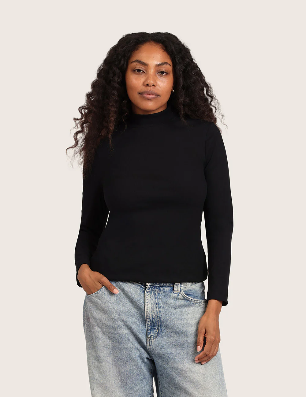 Ribbet Top med Rullekrave