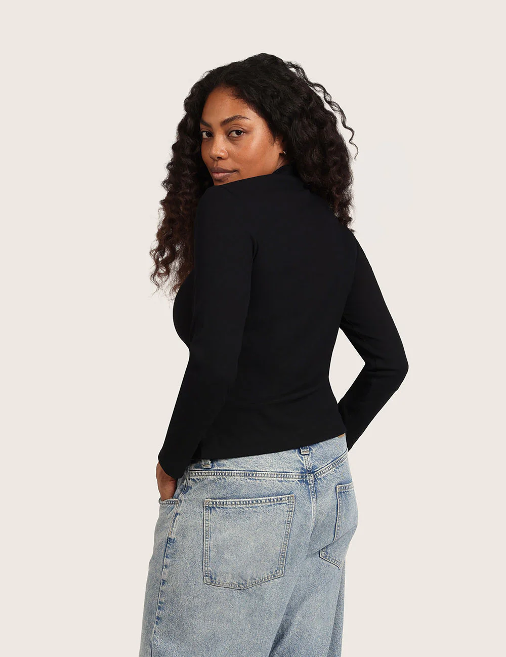 Ribbet Top med Rullekrave