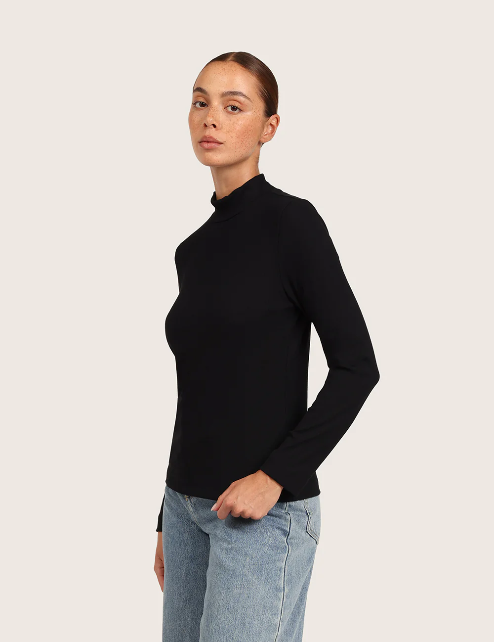 Ribbet Top med Rullekrave