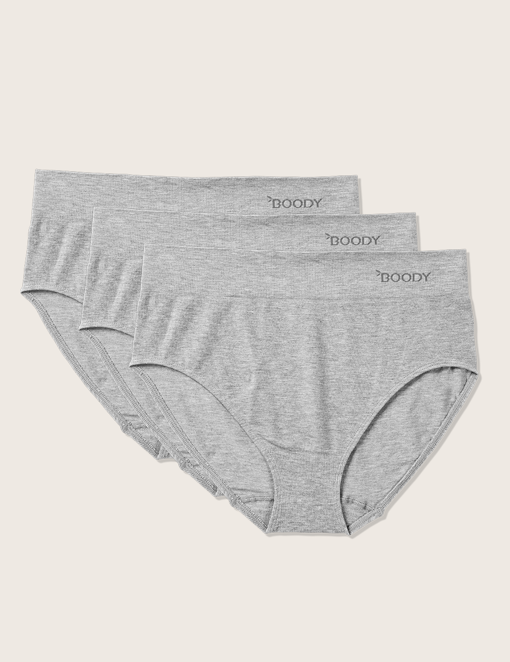 Boody's Full Brief er blød, støttende og har en flatterende pasform med høj talje. De er sømfrit og har en blød ribbet linning, der ligger fladt på din hud, gnaver ikke og efterlader et udsøgt udseende under tøjet. Der er intet mere flatterende end en perfekt pasform og det har disse trusser. Maxi trusser er måske en smule gammeldags, men vores producenter bruger en splinterny teknologi til at lave disse elastiske og sømfri herligheder. De er særligt gode under højtaljede bukser og kjoler.